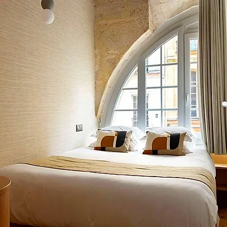 Refurbished - 2br6p - Chatelet Paris
