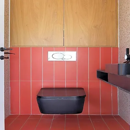 Refurbished - 2br6p - Chatelet 2*