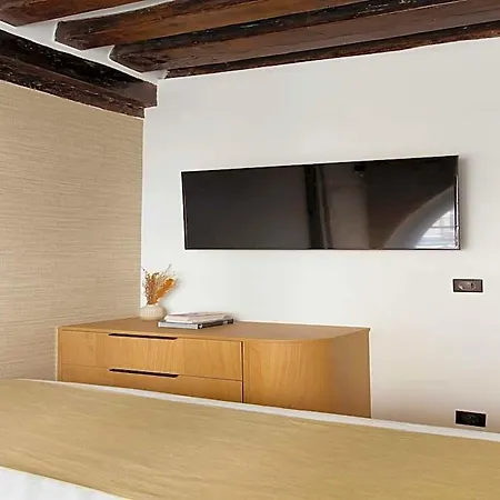 Refurbished - 2br6p - Chatelet Hotell 2*